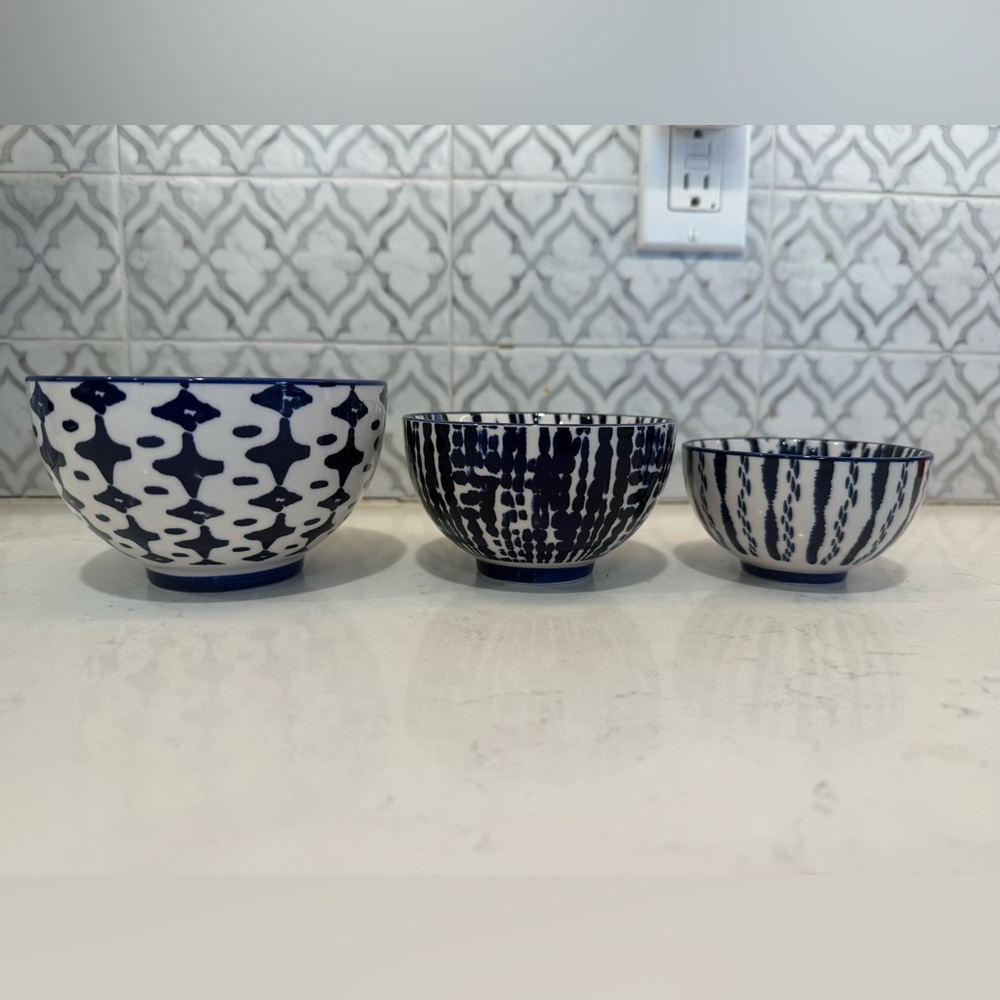 West Elm Tie Dye Ceramic Nesting Bowls Set of 3